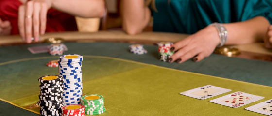 Pro dan Kontra Bermain Poker Pejantan Karibia